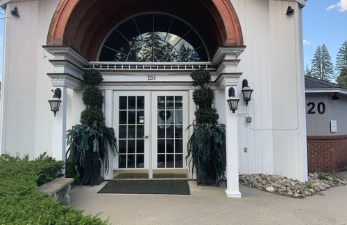 Saratoga Springs Hotel | club