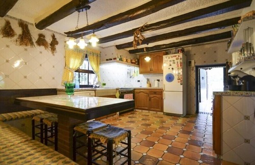 Mas Altaba Villa | Club Villamar - Masia de 1492 con piscina privada,grande jardin y cancha de tenis.Una villa histó...