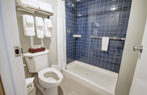 Yachting Village Hotel | Club Wyndham Inn on the Harbor