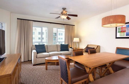 Townsite Complejo | Club Wyndham Oceanside Pier - Stunning Beachfront Getaway