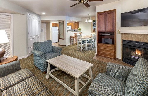 Round Hill Village Complejo | Club Wyndham South Shore 3 Bedroom Deluxe in Lake Tahoe
