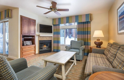 Round Hill Village Complejo | Club Wyndham South Shore 3 Bedroom Deluxe in Lake Tahoe