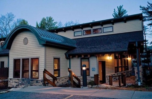 Lake Delton Cabaña | Club Wyndham Sundara Cottages at Wisconsin Dells Presidential Reserve