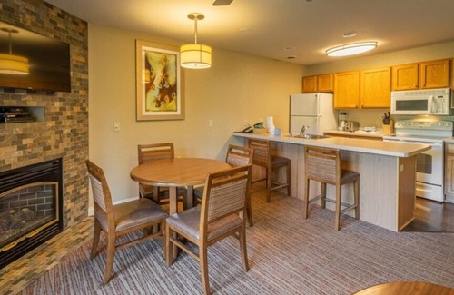 Lake Delton Condominio | Club Wyndham Tamarack - Spacious 1 Bedroom