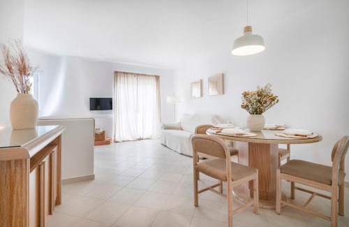 Alpouvar Apartamento | Clube Albufeira - 2BR Pool, Kids Club & Family Fun