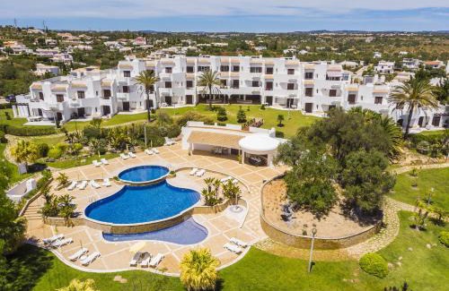 Alpouvar Apartamento | Clube Albufeira: 2BR Prime Holidays Retreat