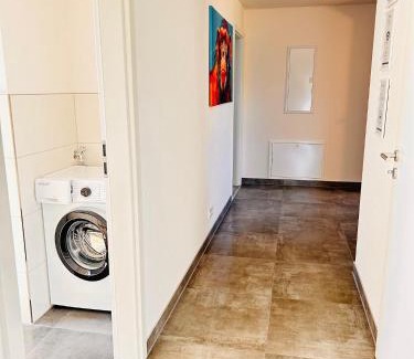 Leinefelde-Worbis Apartamento | CLUBHAUS 6 - gemütliche DG-Wohnung mit Balkon, Badewanne & Netflix