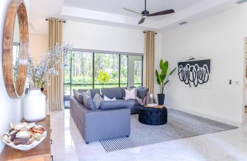 Joel Casa | Clusias Villa