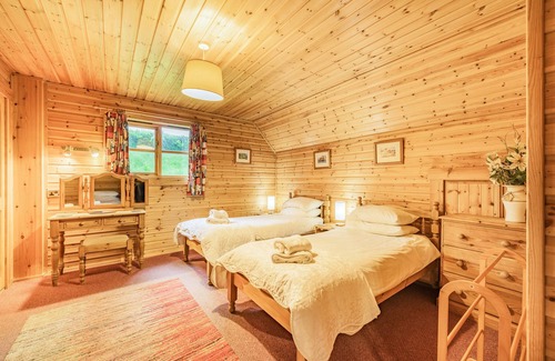 Pentrefelin Cabaña | Clwyd 3, LLANDEILO