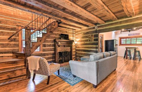 Clyde Apartamento | Clyde Papa Bear Cabin, Near Smoky Mountains!