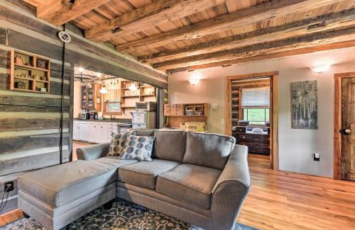 Clyde Apartamento | Clyde Papa Bear Cabin, Near Smoky Mountains!