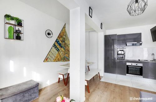 Quartier des Grandes-Carrieres Apartamento | CMG Sacre Coeur Eugene Carriere