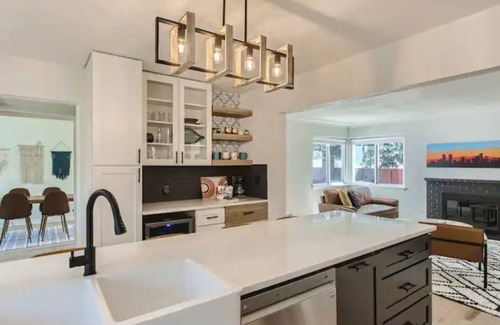 Barths Casa | CO Home base! Easy to the Mountains & Denver!