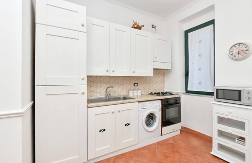Santa Maria di Castellabate Villa | Coratina Apartment with private patio, in the garden and near the pool