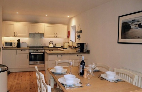 Burgh Island Casa | Coach House, Bantham, South Devon - stunning 2 bedroom converted barn