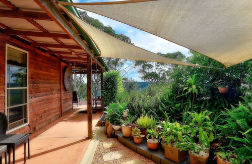 Lower Portland Cabaña | Coach House Hill Cottage