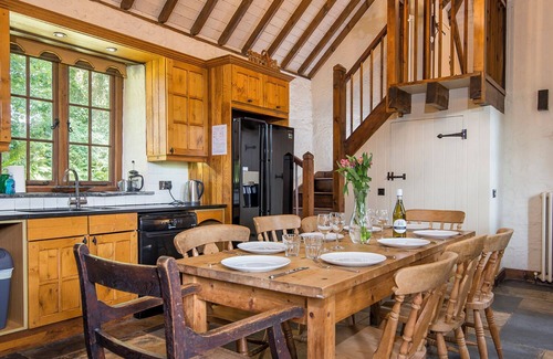 Stackpole Cabaña | Coach House, Holiday Cottage Stackpole , Sleeps 8, 4 bedrooms, bathrooms