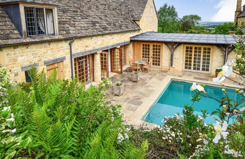 Wickhamford Casa | Coach House - sleeps 6 guests in 3 bedrooms