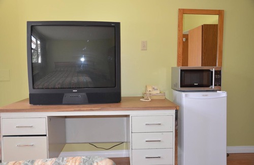 Regina Hotel | Coachman Inn
