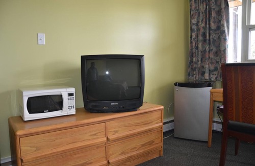 Regina Hotel | Coachman Inn