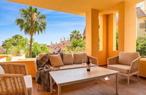 Castillo de Sabinillas Apartamento | Coast comfort Duquesa Village 3BR