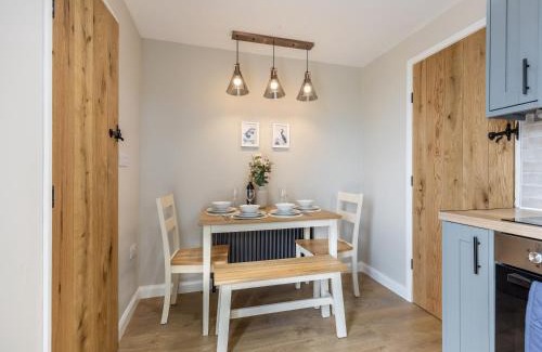 Spalding Casa | Coast Guard Cottage