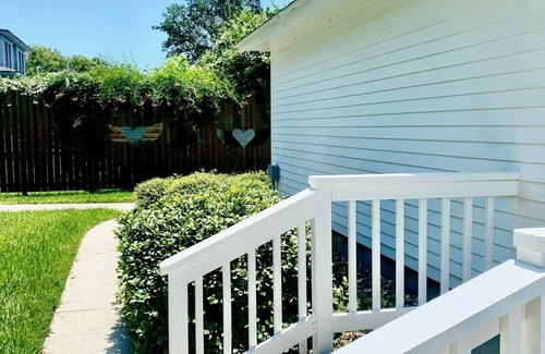 Rockport Cabaña | Coast Oaks Cottage 6 1 Bedroom Cottage by RedAwning