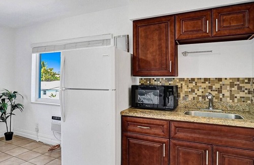North Beach Apartamento | Coast Studio Free Parking Pool Near Beach