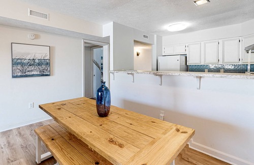 Ocean Sands Condominio | Coastal 2BR 2nd-Floor | Balcony