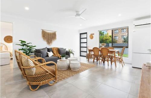 Buddina Casa | Coastal 3BR Beachside Haven, Pet-Friendly!