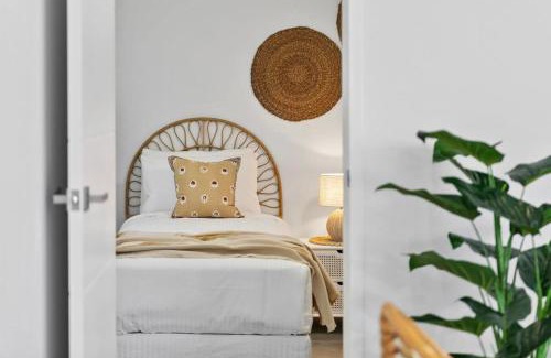 Buddina Casa | Coastal 3BR Beachside Haven, Pet-Friendly!