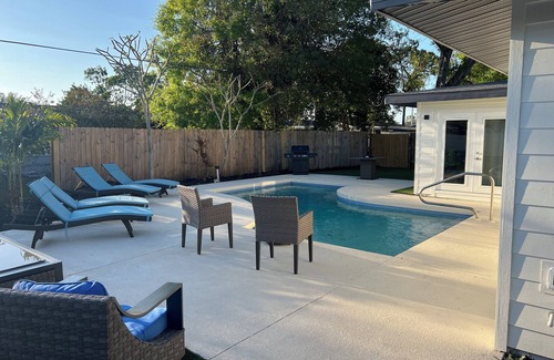 South Gate Ridge Casa | Coastal 4BR Pool Home – Close to Beach 12mins