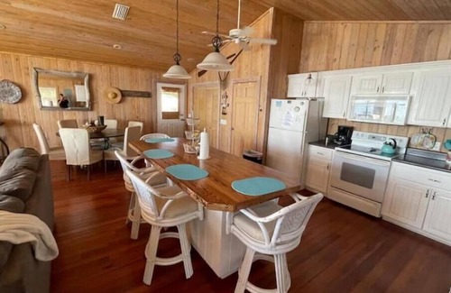 Carrabelle Casa | Coastal Adventures Waterfront!