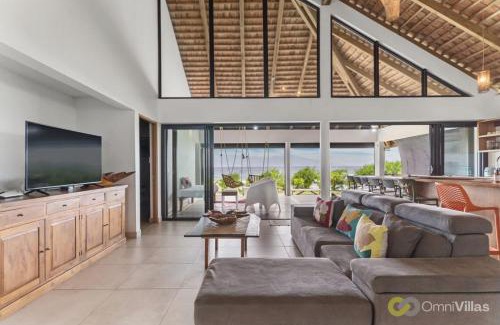 Temae Casa | Coastal Bliss: 1BR Bungalow by the Sea in Moorea