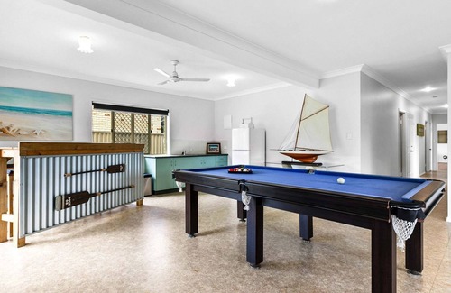 Traviston Casa | Coastal Bliss - 3 Beds Holiday House
