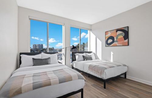 Marina del Rey Apartamento | Coastal Bliss - Luxe 2BR Retreat in MDR - Venice - SM