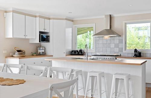 Dromana Casa | Coastal Bliss - Spa and Chill