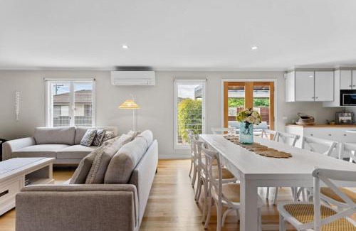 Dromana Casa | Coastal Bliss - Spa and Chill