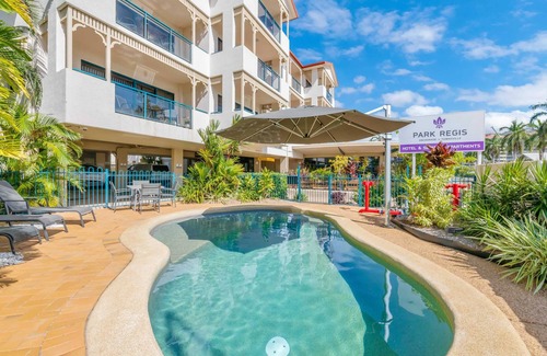 South Townsville Apartamento | Coastal Breeze Studio- Steps Away from City, Stadium & Ferry
