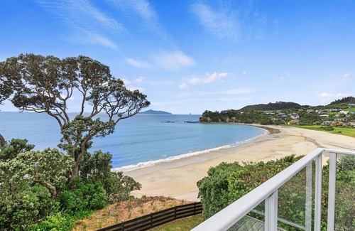 Langs Beach Casa | Coastal Calm - Langs Beach Holiday Home