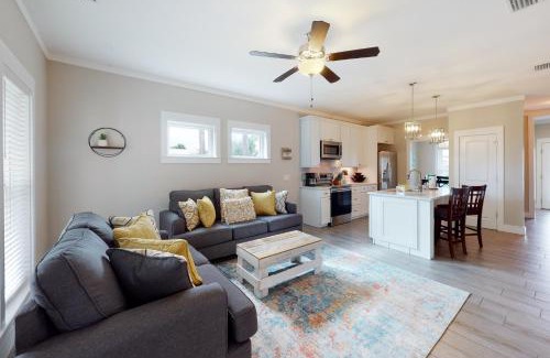 El Centro Beach Casa | Coastal Castaway