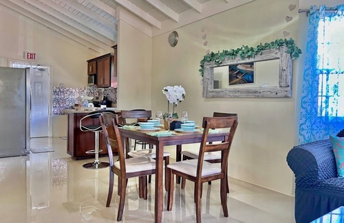 Falmouth Casa | Coastal cay