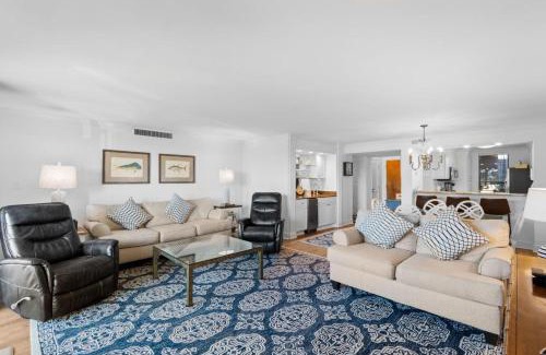 Litchfield by the Sea Casa | Coastal Charm 3BR Condo with Resort Amenities