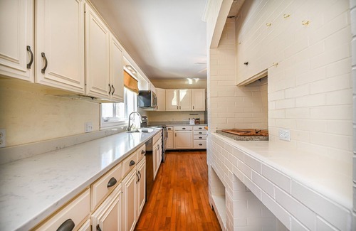 York Harbor Casa | Coastal Charm Awaits: Your Perfect Seaside Getaway - Walk to York Harbor Beach!