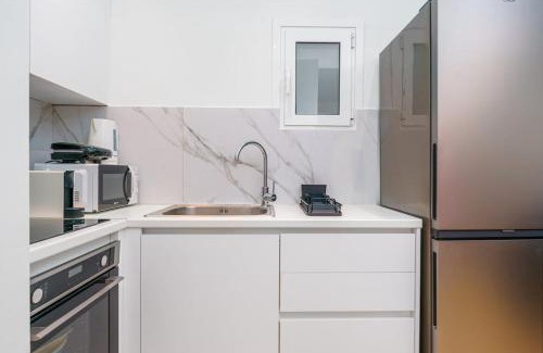 Pasalimani Apartamento | Coastal Charm Elegant 1BR at Marina Zea Piraeus