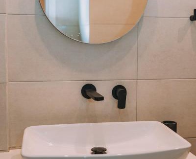 Pasalimani Apartamento | Coastal Charm Elegant 1BR at Marina Zea Piraeus