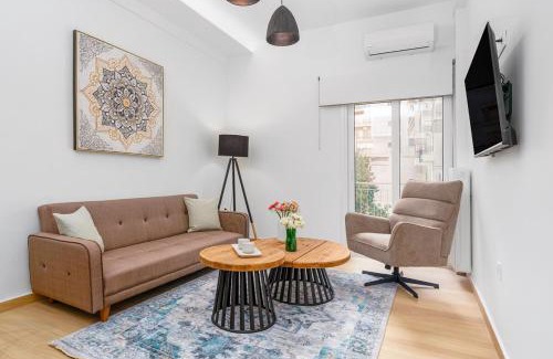 Pasalimani Apartamento | Coastal Charm Elegant 1BR at Marina Zea Piraeus