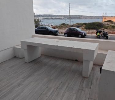 Għadira Apartamento | Coastal Charm Ghadira Bay Flat