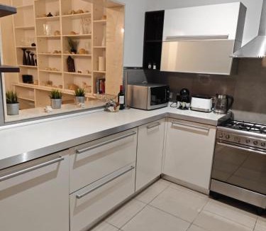 Għadira Apartamento | Coastal Charm Ghadira Bay Flat