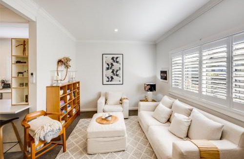 Napier Casa | Coastal Charm - Napier Holiday Home